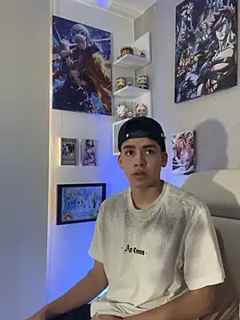 Snapshot of strong_rock69 chatting on 04-13-26, 04:45 strong rock69 online show from 04-13-26, 04:45