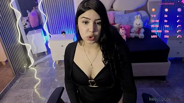 Snapshot of ELA_TAY1 chatting on 04-21-26, 01:42 ELA TAY1 online show from 04-21-26, 01:42