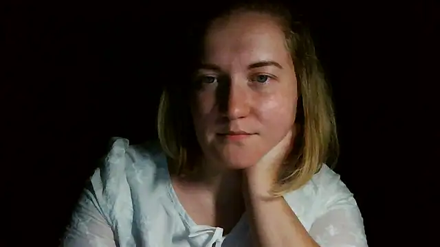 Snapshot of TinaKittyX chatting on 05-03-26, 09:32 TinaKittyX online show from 05-03-26, 09:32