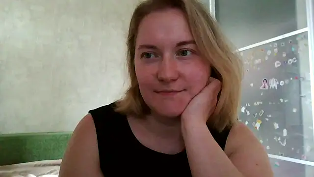 Snapshot of TinaKittyX chatting on 05-12-26, 11:29 TinaKittyX online show from 05-12-26, 11:29