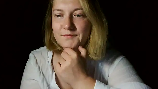 Snapshot of TinaKittyX chatting on 05-30-26, 09:56 TinaKittyX online show from 05-30-26, 09:56