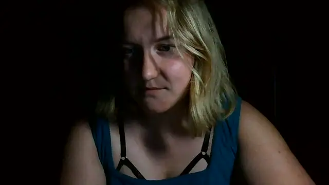 Snapshot of TinaKittyX chatting on 06-12-26, 09:35 TinaKittyX online show from 06-12-26, 09:35