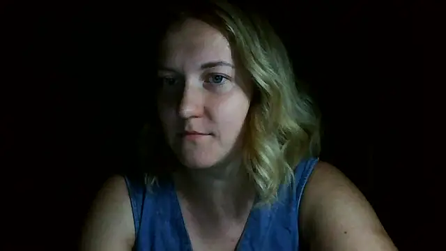 Snapshot of TinaKittyX chatting on 06-23-26, 08:51 TinaKittyX online show from 06-23-26, 08:51