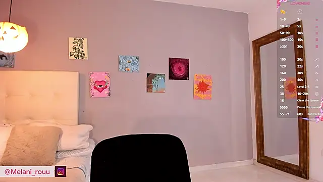 Snapshot of Melaniaa_Roussee chatting on 06-11-26, 02:22 Melaniaa Roussee online show from 06-11-26, 02:22