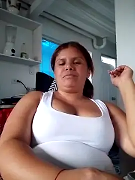 Snapshot of Zafiro_MD chatting on 04-16-26, 10:45 Zafiro MD online show from 04-16-26, 10:45
