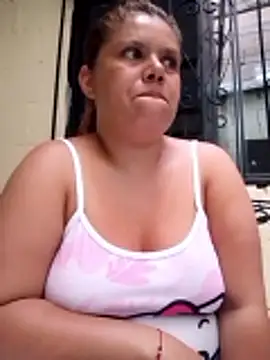 Snapshot of Zafiro_MD chatting on 05-18-26, 01:28 Zafiro MD online show from 05-18-26, 01:28