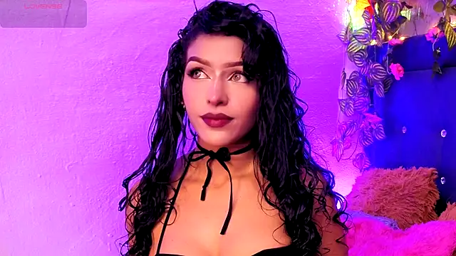 Snapshot of Alisse_Storm chatting on 05-14-26, 03:46 Alisse Storm online show from 05-14-26, 03:46