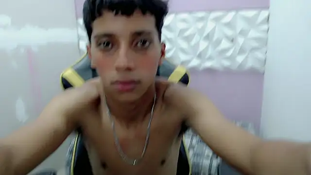 Yei lee  online show from 04-02-26, 04:32