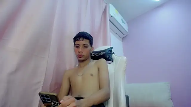 Yei lee  online show from 04-09-26, 08:36