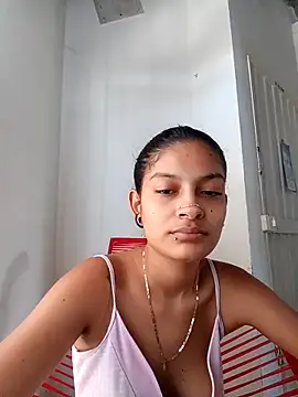 Lyra Siren online show from 04-18-26, 07:07