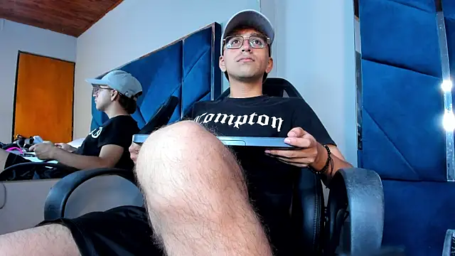 Snapshot of JeremySanders1_ chatting on 04-01-26, 04:13 JeremySanders1 online show from 04-01-26, 04:13