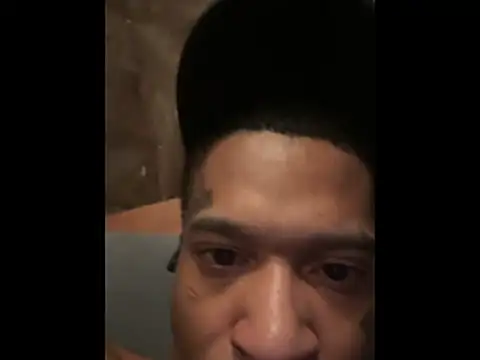 Snapshot of JRNBLU44 chatting on 04-05-26, 09:28 JRNBLU44 online show from 04-05-26, 09:28