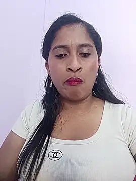 Snapshot of SofiaMendez1_ chatting on 05-22-26, 03:17 SofiaMendez1 online show from 05-22-26, 03:17