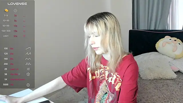 MiaKimiko online show from 05-22-26, 01:02