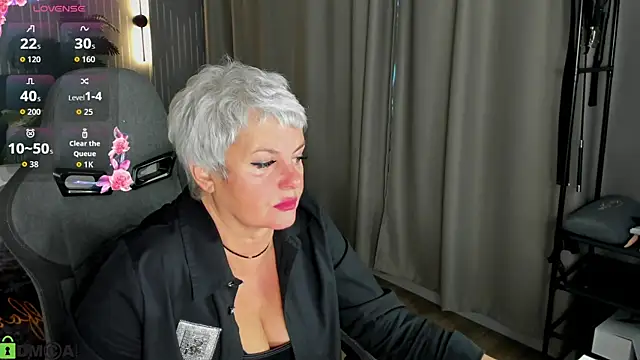 Linda Zef1r online show from 05-07-26, 01:00