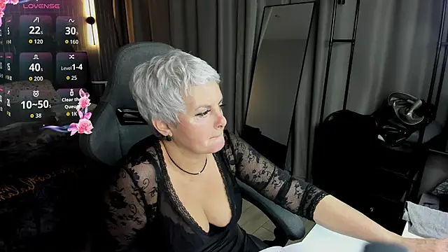 Linda Zef1r online show from 05-29-26, 01:14
