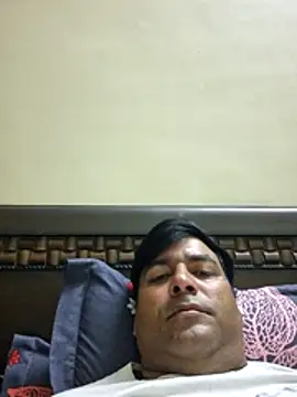 Snapshot of Anurag-Sindhu chatting on 04-08-26, 05:24 Anurag-Sindhu online show from 04-08-26, 05:24