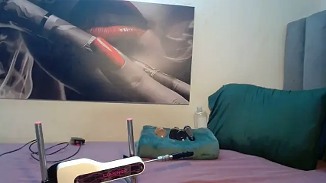 Snapshot of Lola-77 chatting on 05-17-26, 10:55 Lola-77 online show from 05-17-26, 10:55