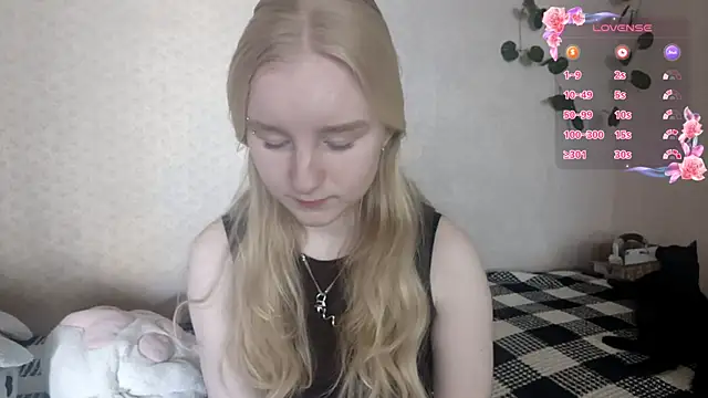 Snapshot of ForwentSeat chatting on 05-08-26, 07:46 ForwentSeat online show from 05-08-26, 07:46