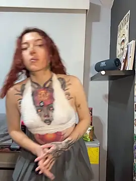 Snapshot of Selena_Rouge1 chatting on 05-30-26, 02:52 Selena Rouge1 online show from 05-30-26, 02:52