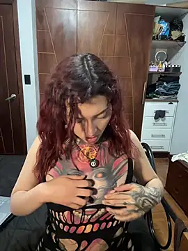 Snapshot of Selena_Rouge1 chatting on 07-29-26, 03:04 Selena Rouge1 online show from 07-29-26, 03:04