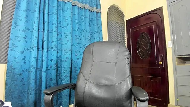 Snapshot of Thebestboyhot chatting on 05-20-26, 05:46 Thebestboyhot online show from 05-20-26, 05:46