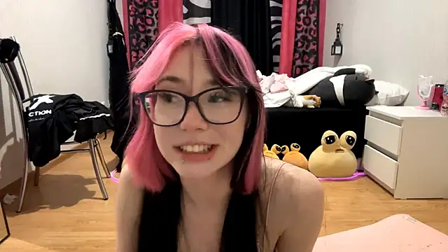 WifeAileen online show from 04-28-26, 07:41
