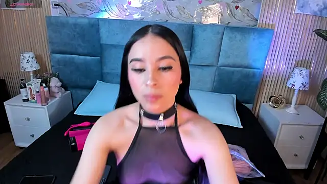 Delphine doll online show from 07-19-26, 12:20