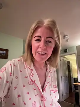 Snapshot of Laylaskyexx chatting on 04-08-26, 05:29 Laylaskyexx online show from 04-08-26, 05:29