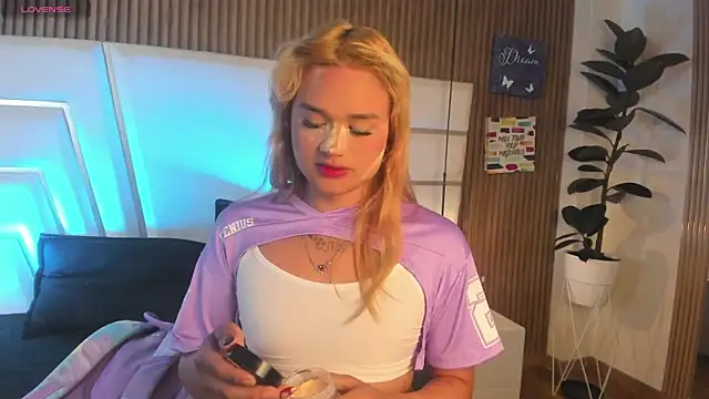Lilit doll online show from 07-30-26, 11:53
