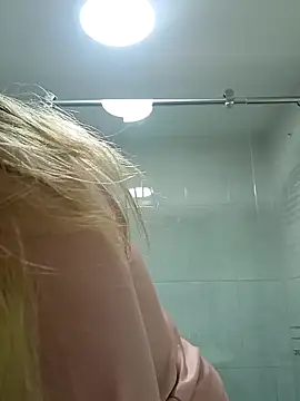 Snapshot of jenny_Dream_ chatting on 05-06-26, 03:46 jenny Dream online show from 05-06-26, 03:46
