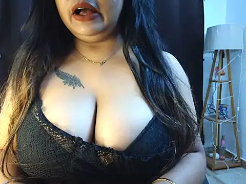 monika sassy online show from 07-28-26, 04:27