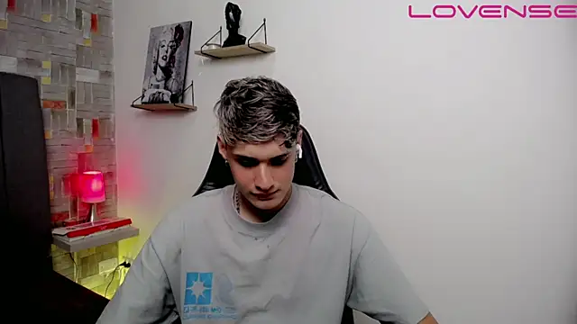 Snapshot of flaquito___ chatting on 04-21-26, 08:55 flaquito online show from 04-21-26, 08:55
