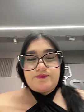 Snapshot of AlisonRose_ chatting on 05-10-26, 06:02 AlisonRose online show from 05-10-26, 06:02