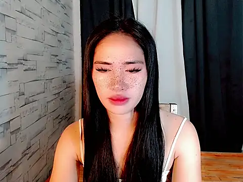Snapshot of urasiankylie chatting on 04-14-26, 08:15 urasiankylie online show from 04-14-26, 08:15