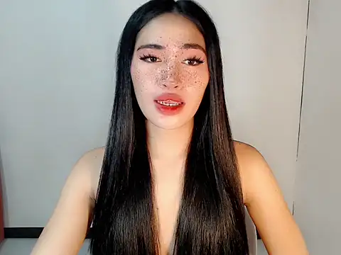 Snapshot of urasiankylie chatting on 04-21-26, 04:56 urasiankylie online show from 04-21-26, 04:56