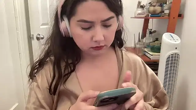 ariaxm00n online show from 05-06-26, 07:41
