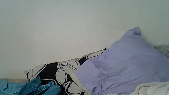 Snapshot of SexySlender_98 chatting on 04-24-26, 11:51 SexySlender 98 online show from 04-24-26, 11:51