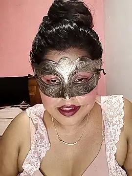 Maskedcurves online show from 05-02-26, 04:12