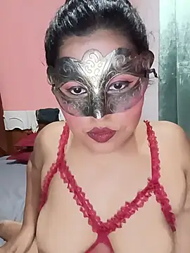 Maskedcurves online show from 06-30-26, 02:40