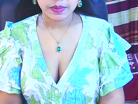 Snapshot of Noor_Zarin chatting on 04-22-26, 05:36 Noor Zarin online show from 04-22-26, 05:36