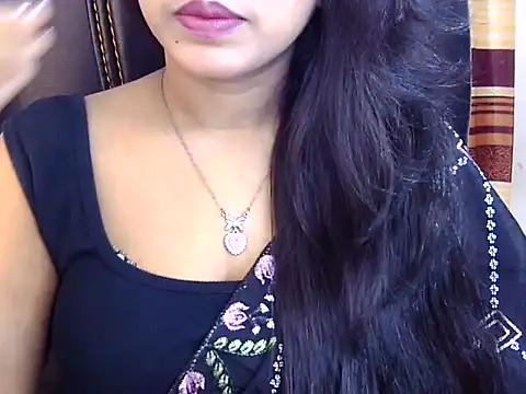 Snapshot of Noor_Zarin chatting on 04-27-26, 11:41 Noor Zarin online show from 04-27-26, 11:41
