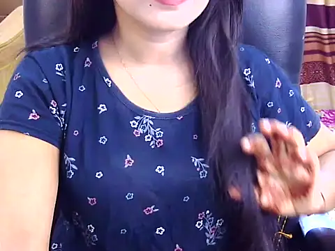 Snapshot of Noor_Zarin chatting on 07-01-26, 11:37 Noor Zarin online show from 07-01-26, 11:37