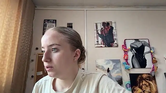 Snapshot of SabinaHaggen chatting on 04-15-26, 02:24 SabinaHaggen online show from 04-15-26, 02:24