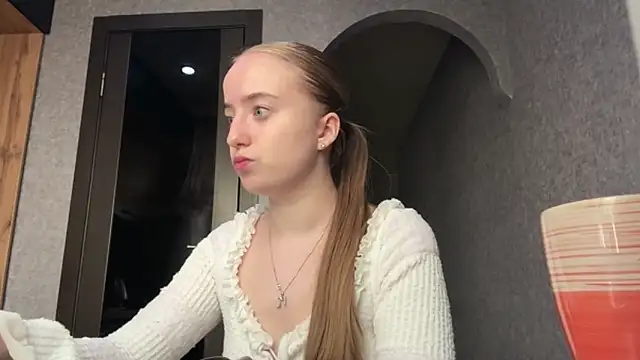 Snapshot of SabinaHaggen chatting on 04-29-26, 02:21 SabinaHaggen online show from 04-29-26, 02:21