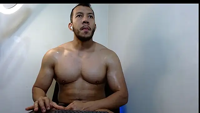 Snapshot of georgeholl chatting on 04-19-26, 08:55 georgeholl online show from 04-19-26, 08:55