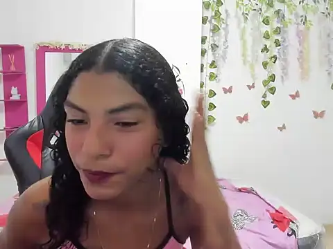 Snapshot of caramelo_hot11 chatting on 04-06-26, 07:04 caramelo hot11 online show from 04-06-26, 07:04