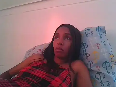 Snapshot of ZeynepLovely chatting on 05-12-26, 02:36 ZeynepLovely online show from 05-12-26, 02:36