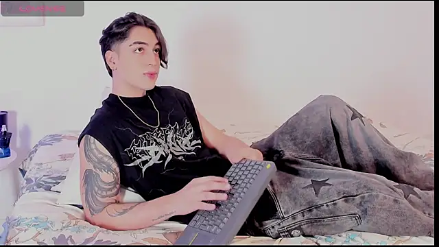 Snapshot of Thiago_angel chatting on 05-31-26, 03:15 Thiago angel online show from 05-31-26, 03:15