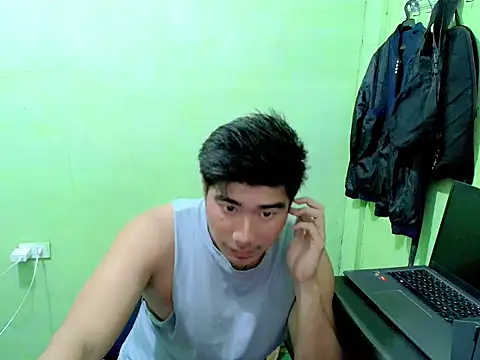 Snapshot of Hunkfireman chatting on 04-10-26, 01:11 Hunkfireman online show from 04-10-26, 01:11